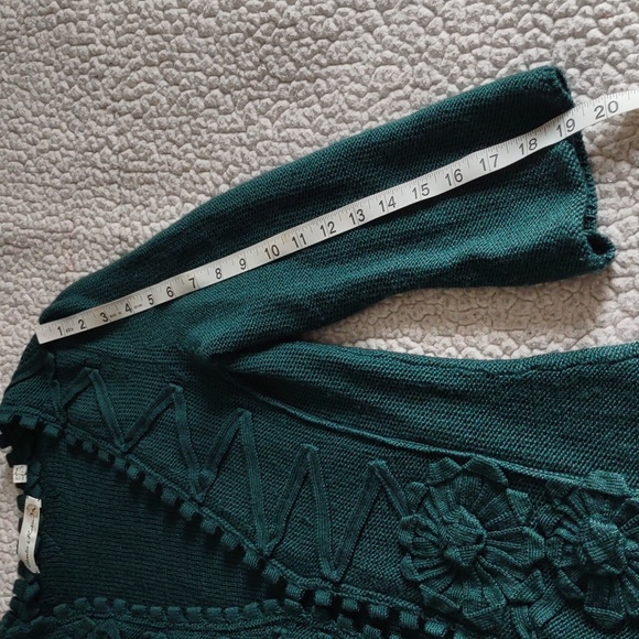 Charlie & Robin Size Small 100% Wool Green Floral Crochet Hook Loop Sweater - Picture 7 of 16